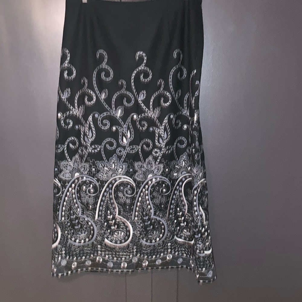 Elegant Black and White Patterned Skirt